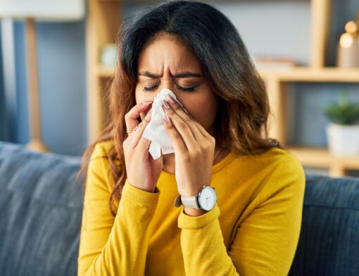 O que causa uma crise alérgica e como prevenir?